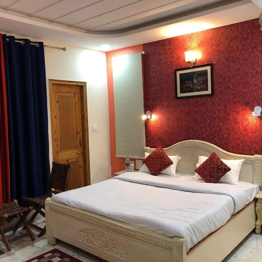 Ellays Dream Resort Kasauli Exterior foto